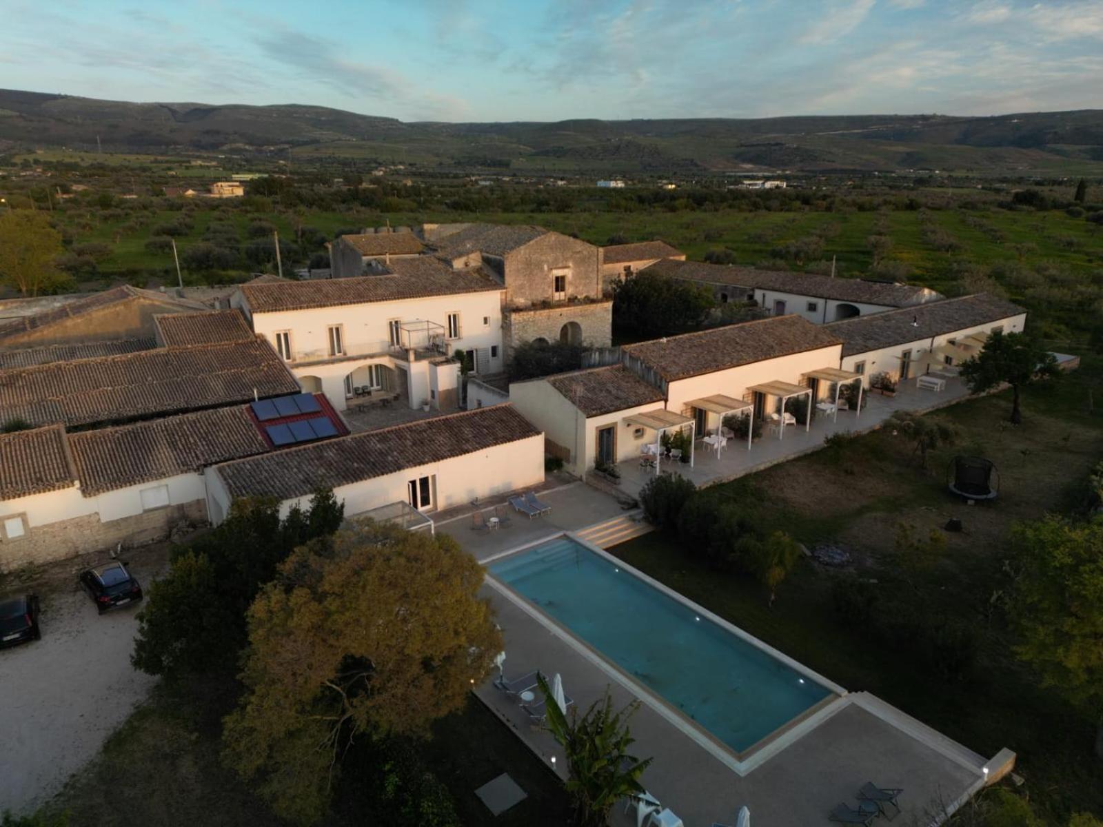 Dimora Di Dante Bed & Breakfast Chiaramonte Gulfi Eksteriør bilde