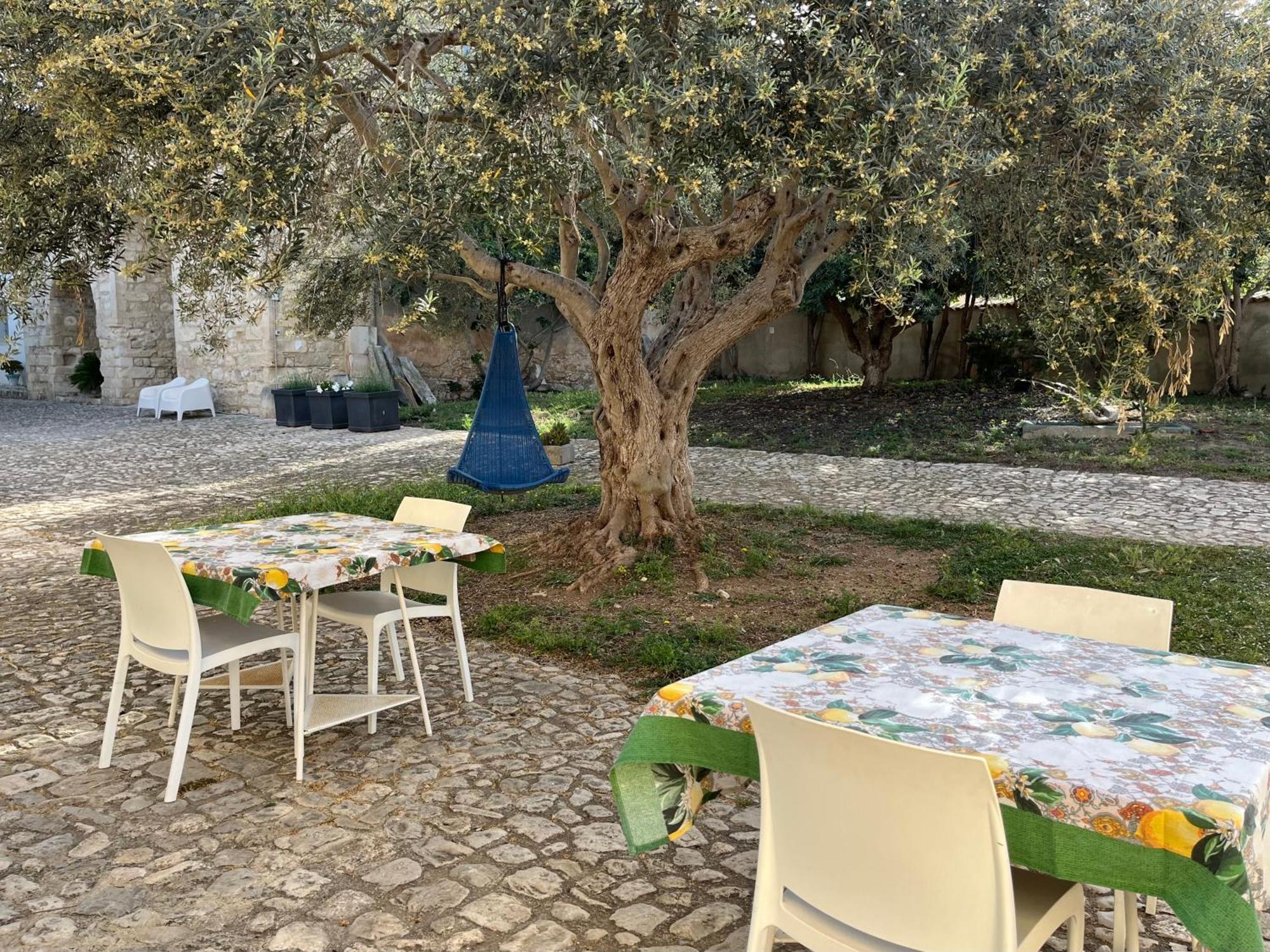 Dimora Di Dante Bed & Breakfast Chiaramonte Gulfi Eksteriør bilde
